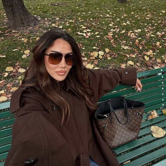 Victoria Beckham VB240S 001 Square Sunglasses – Black/Brown - Picture 2 of 10